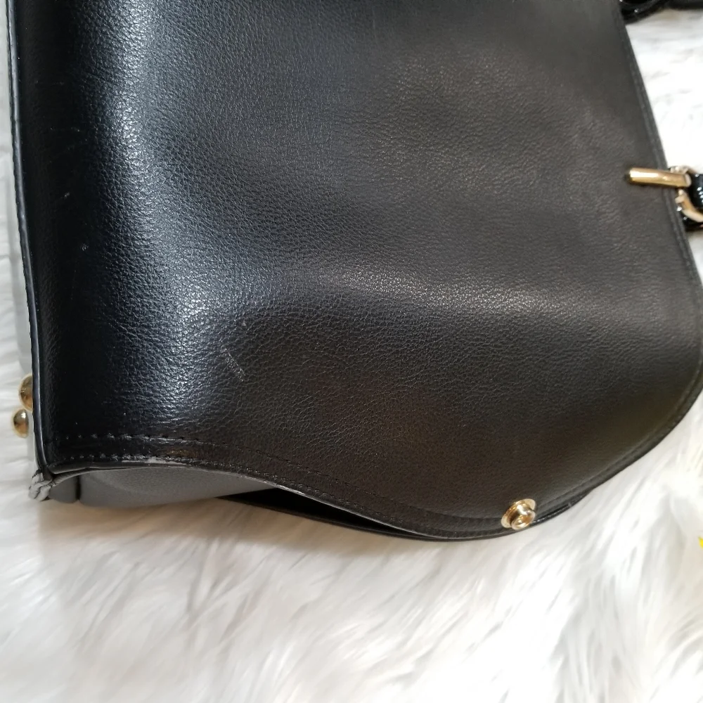 FASHION LEATHER Black Handbag With Zipper Closure.... - Picture 8 of 17